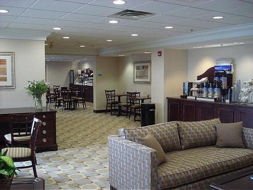 Отель Holiday Inn Express Wilkes Barre East