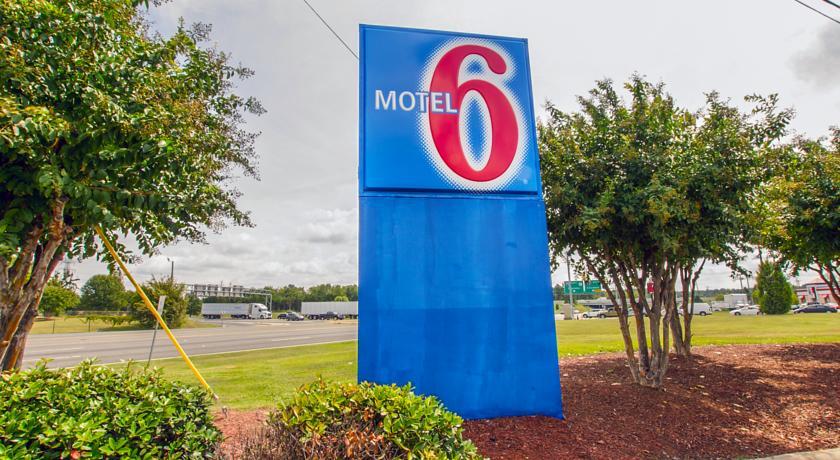 Отель Motel 6 Charlotte Carowinds