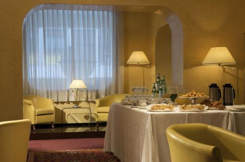 Отель Hotel Plaza Padova