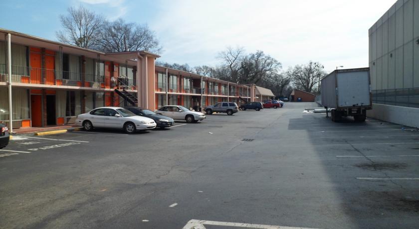 Отель College Inn Spartanburg