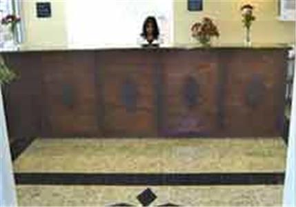 Отель Travelers Inn and Suites Sumter