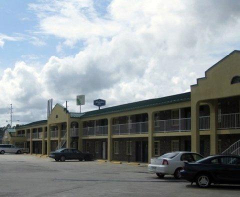 Отель Country Hearth Inn Walterboro