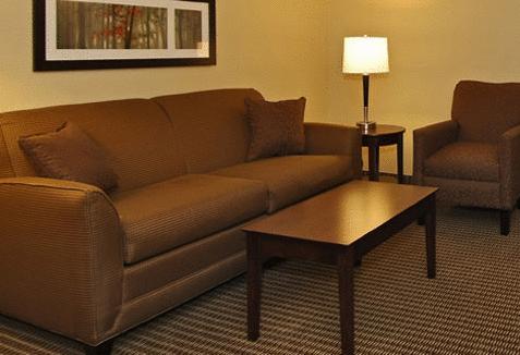 Отель Comfort Suites Hotel & Convention Center