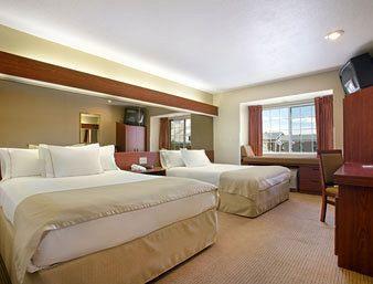 Отель Microtel Inn & Suites Rapid City