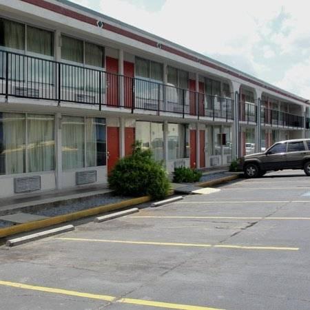 Отель Royal Inn Knoxville Airport Alcoa