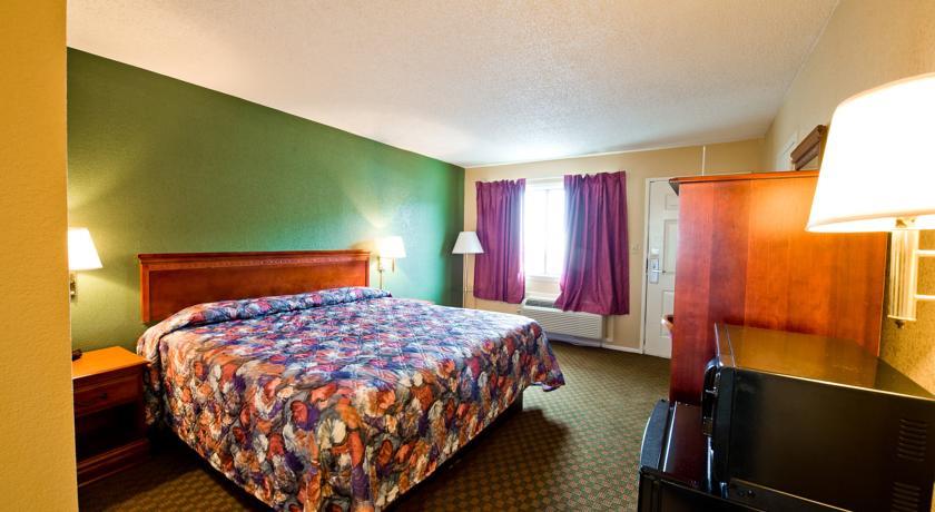 Отель Admiralty Inn & Suites - Millington