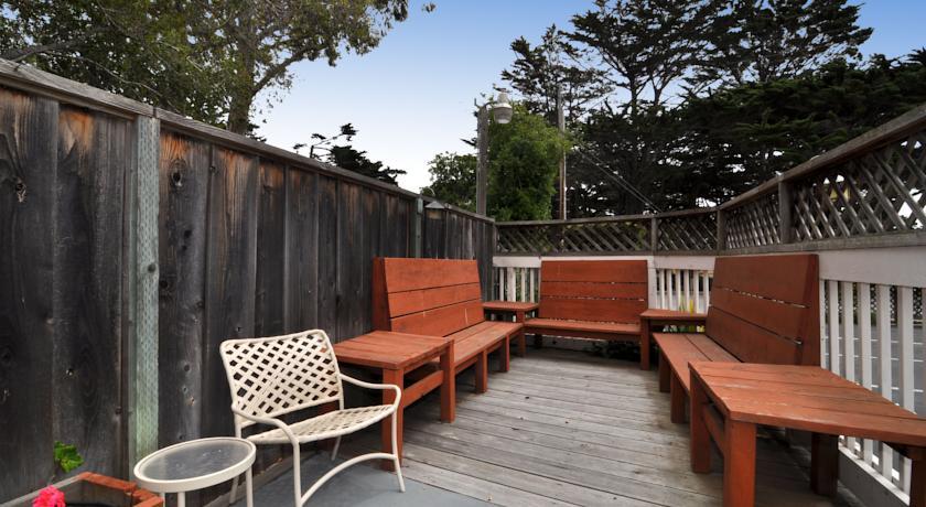 Отель Ramada Limited Monterey Carmel
