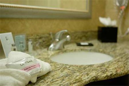 Отель Hampton Inn & Suites Murfreesboro