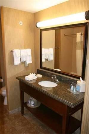 Отель Hampton Inn & Suites Brenham