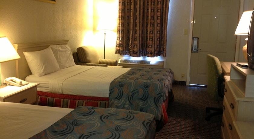 Отель Days Inn Brookshire