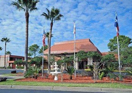 Отель Clarion Inn Channelview