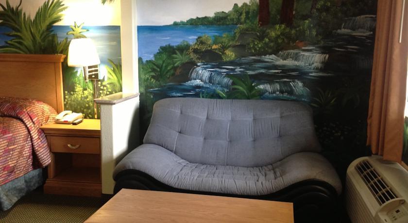 Woodland Inn and Suites