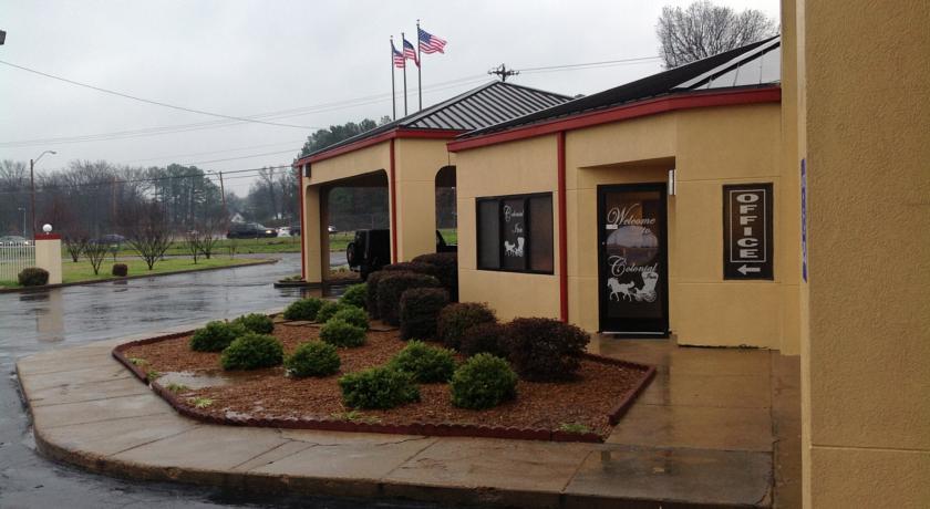 Отель Colonial Inn and Suites - Memphis