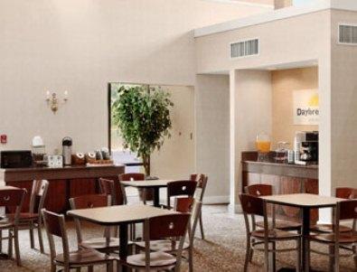 Отель Days Inn & Suites Memphis