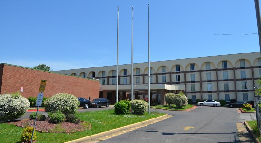 Отель Real Value Inn