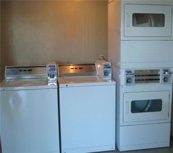 Отель Continental Inn and Suites