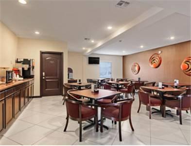 Отель Travelodge Pharr