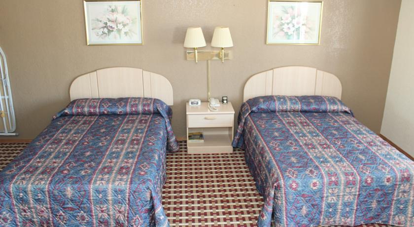 Отель Executive Inn and Suites San Benito