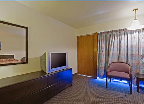 Отель Americas Best Value Inn & Suites-Seguin