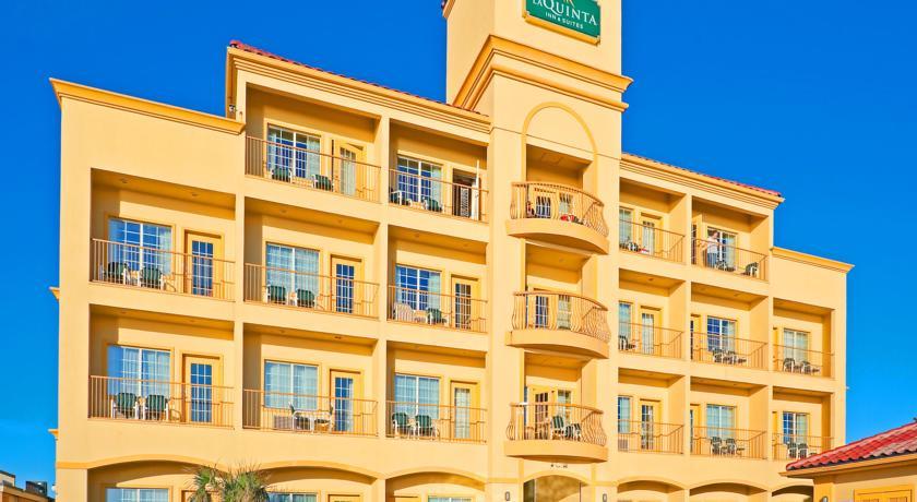 Отель La Quinta Inn and Suites