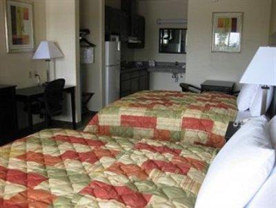 Отель Americas Best Value Inn & Suites Tomball