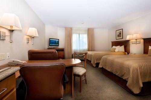 Отель Candlewood Suites Wichita Falls at Maurine Street