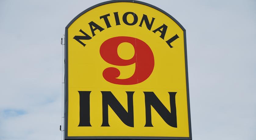 Отель National 9 Inn Price