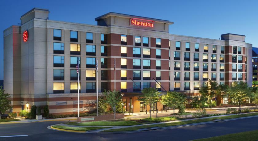 Отель Sheraton Herndon Dulles Airport Hotel