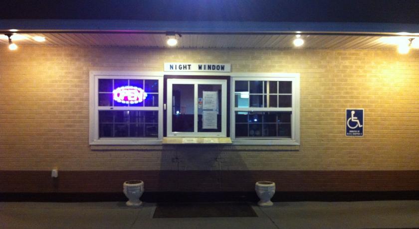 Отель Newport News Inn