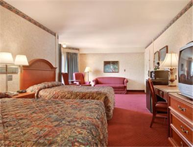 Отель Days Inn Petersburg- Fort Lee South