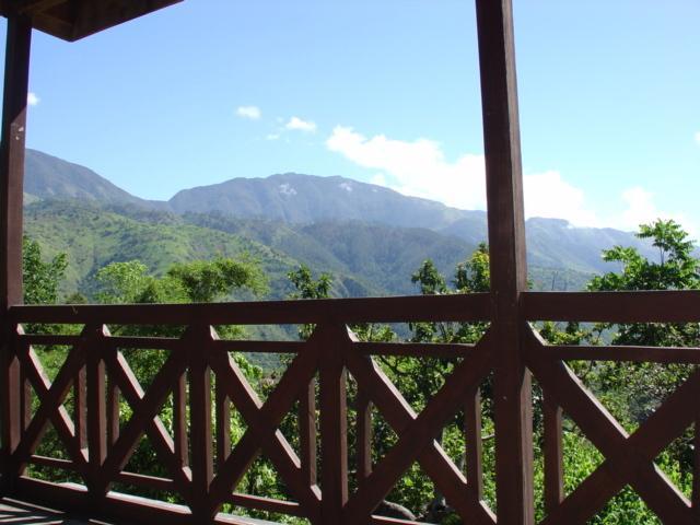 Отель Forres Park
