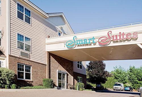 Отель Smart Suites Hotel