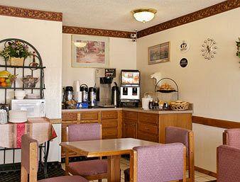 Отель Super 8 Evansville East