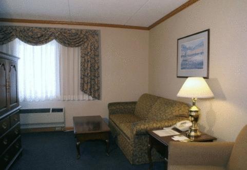 Отель Holiday Inn Harborview-Port Washington