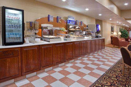 Отель Holiday Inn Express Newell Chester