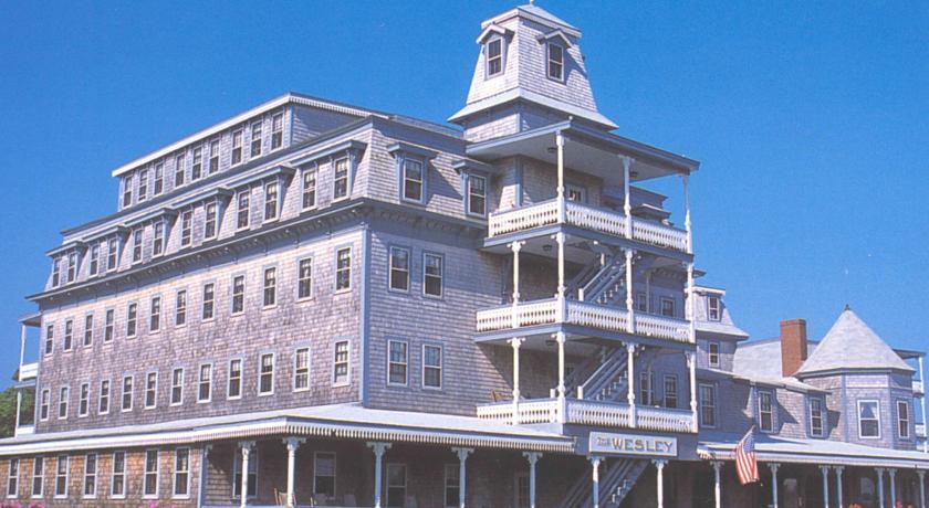 Отель The Wesley Hotel