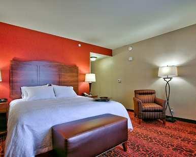 Отель Hampton Inn & Suites Scottsdale Riverwalk