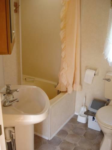 Отель Guest House Ezerlejas