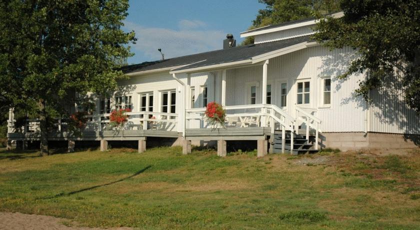 Отель Harjattula Manor