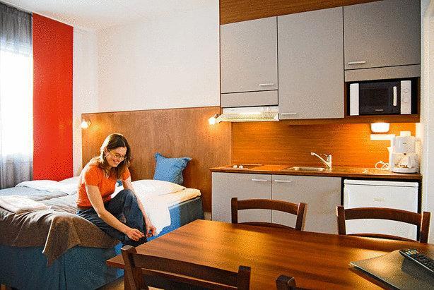 Отель Hotel Oravi