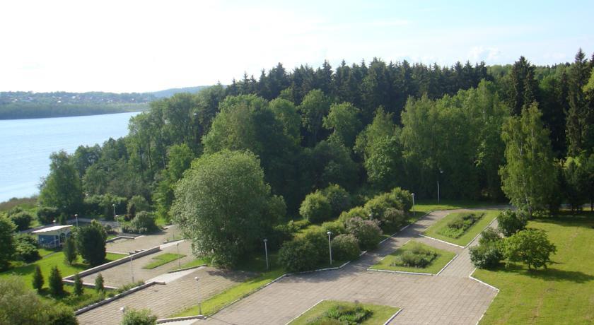 Гостиница Сенеж