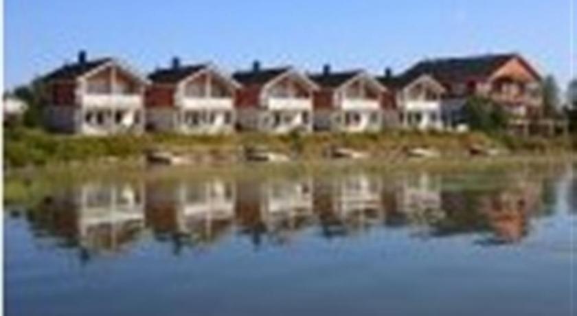 Апартаменты Salmon Holiday Village