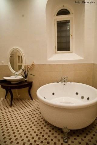 Отель Vodka Brevery Guesthouse