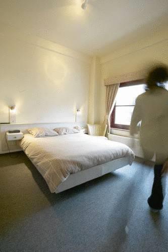 Отель Zeeparel Budget Hotel