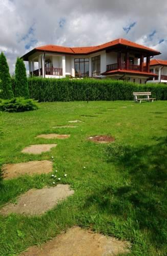 Отель The Vineyards Resort