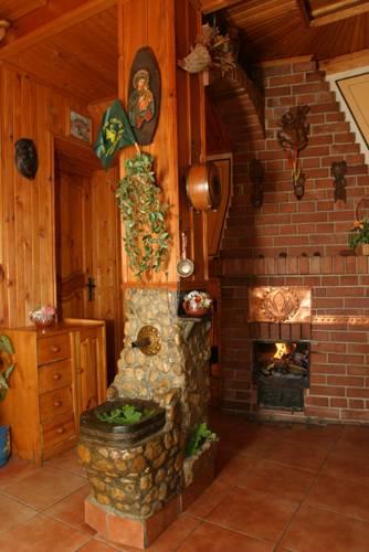 Отель Chuchura Family Hotel