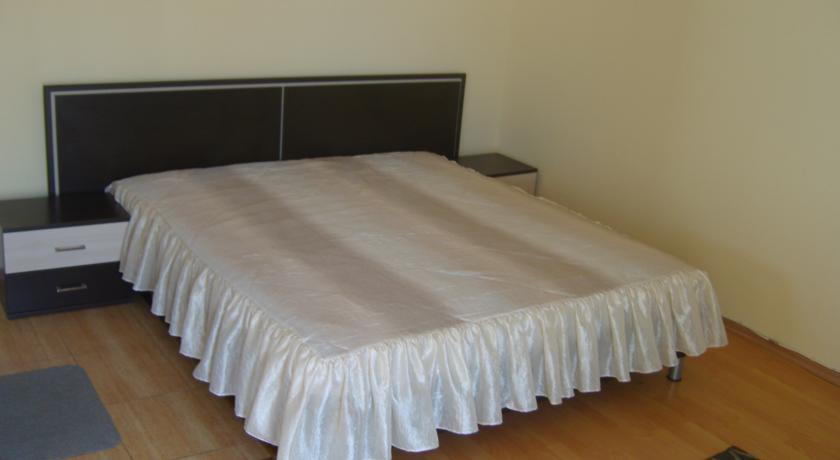 Отель Hotel Damyanoff