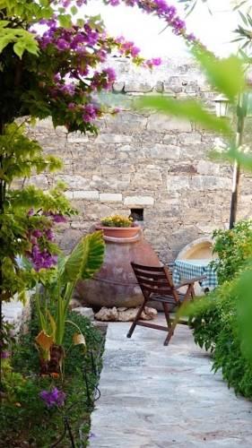 Апартаменты Nicolas and Maria's Cottages