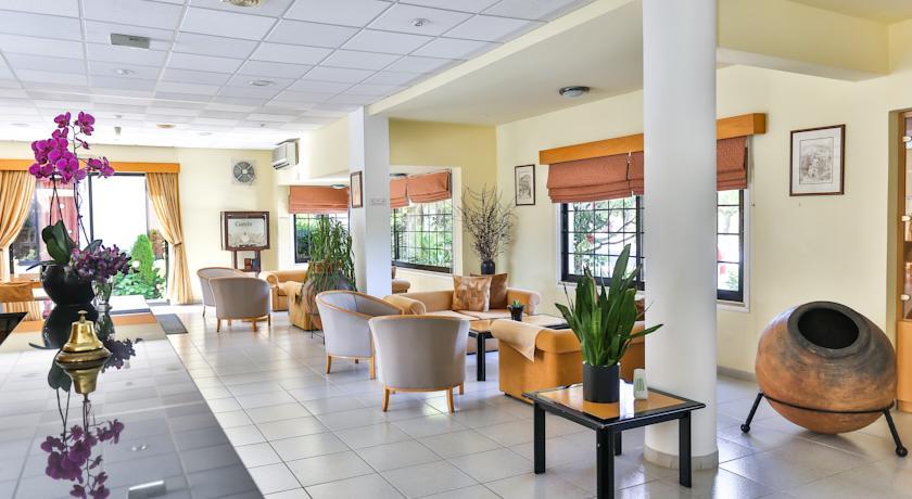 Апартаменты Tavros Hotel Apartments