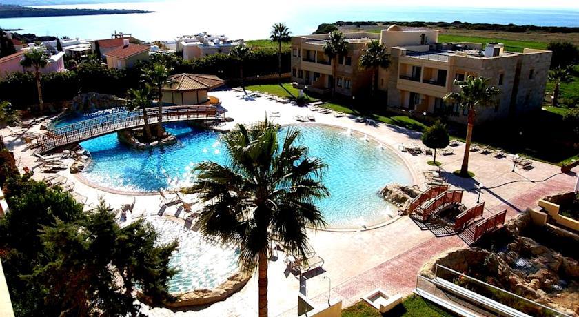 Апартаменты Panareti Coral Bay Resort